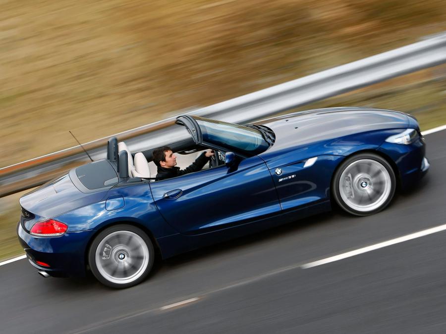 BMW Z4 sDrive 3.5i Roadster 2009 года  (UK) (фото 7 из 16)